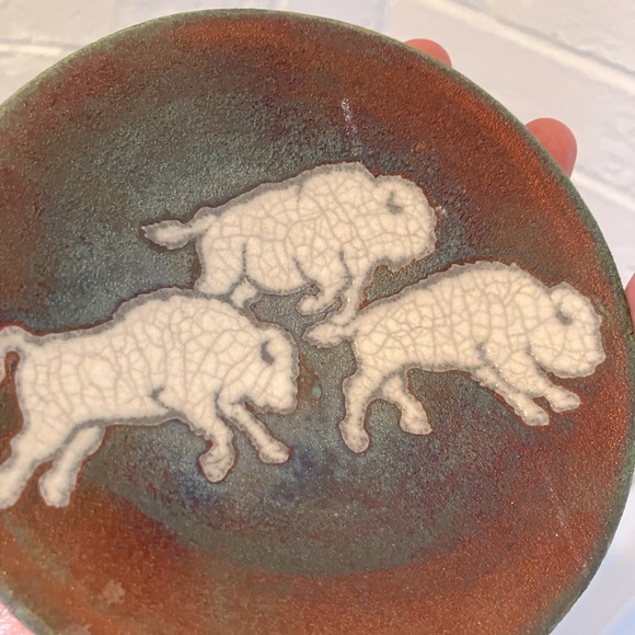 Buffalo Pottery Plate - Picture 4 of 5